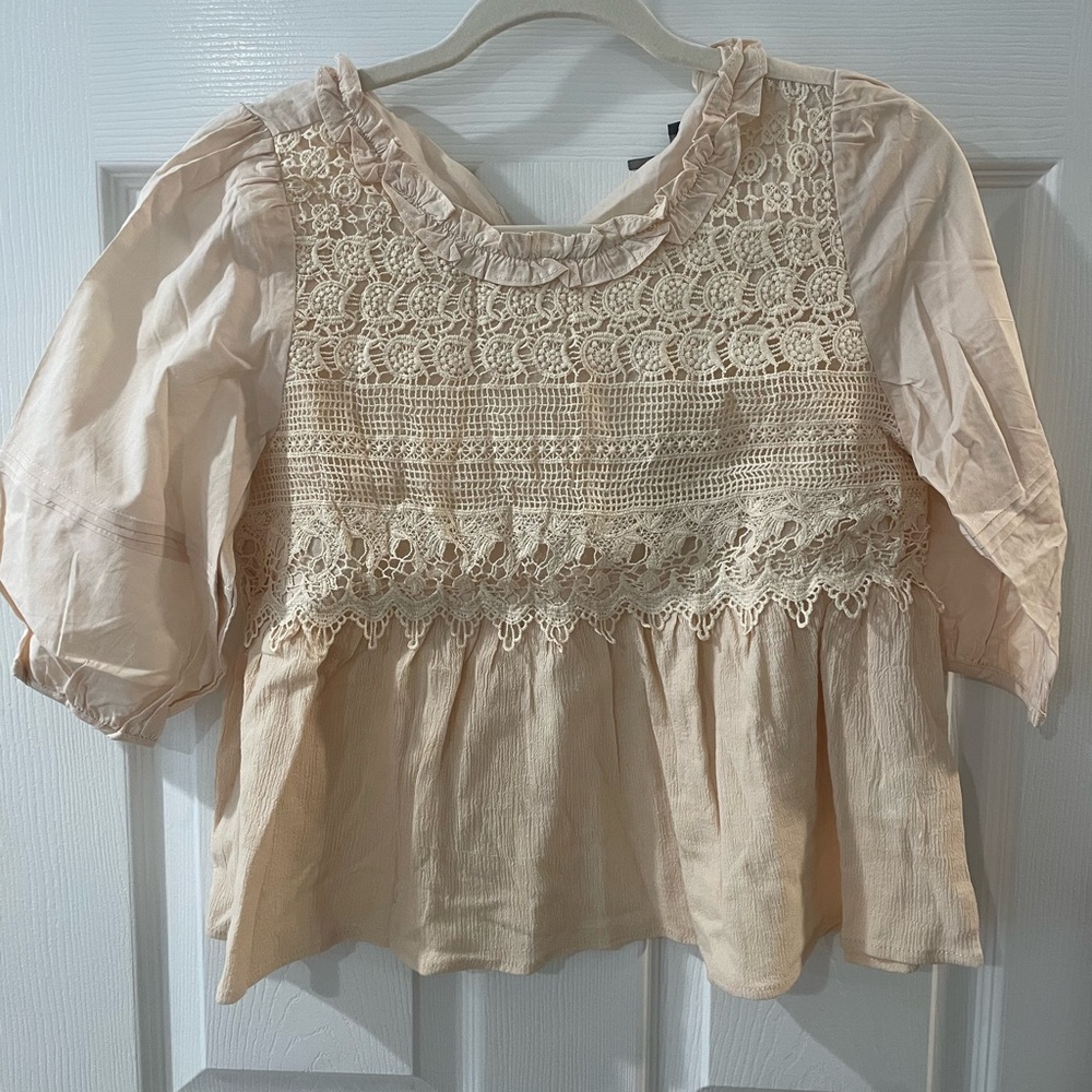 Lace Blouse in Soft Cream